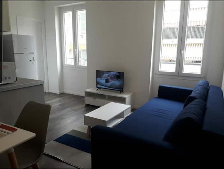 Air-conditioned And Free Wifi Next To Promenade Des Leilighet *
